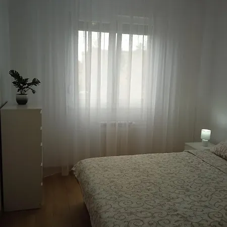 Happy Day Apartment Obrenovac (Belgrade)