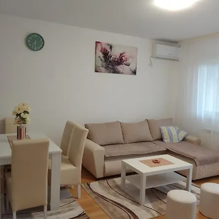 Happy Day Apartment Obrenovac (Belgrade)